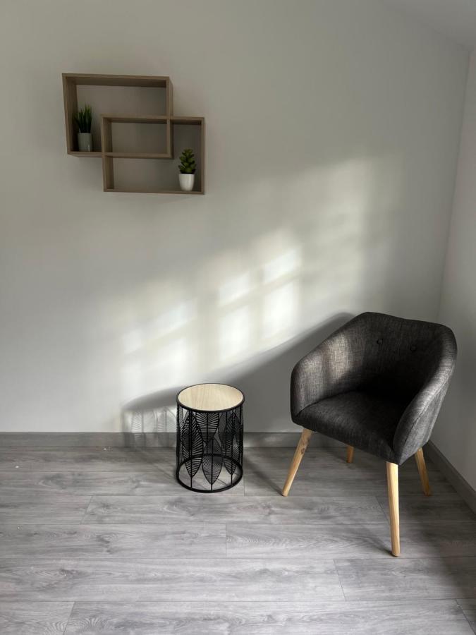 Appartement Chaleureux Proche Rer/ Cdg / Parc Expo Sevran Esterno foto